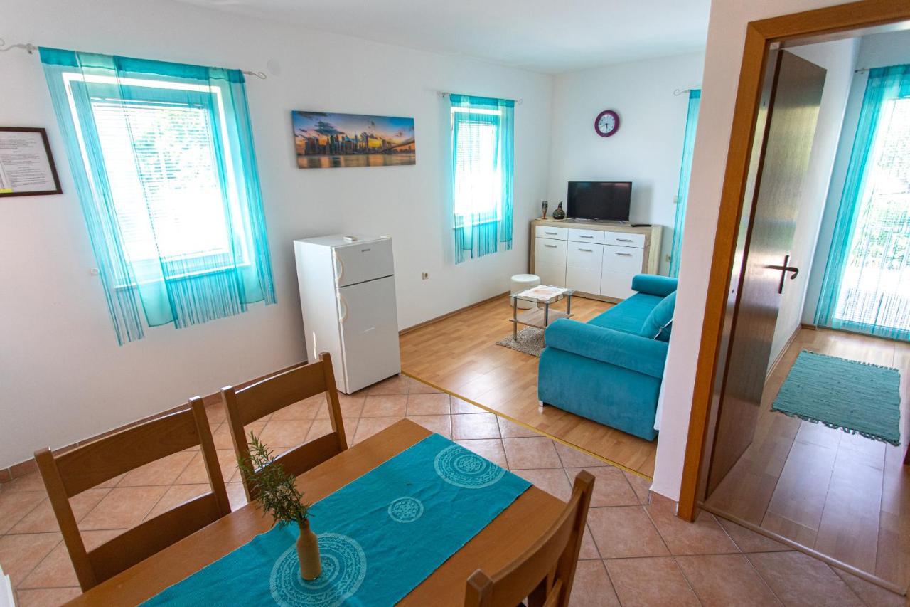 Apartment Ljubo *